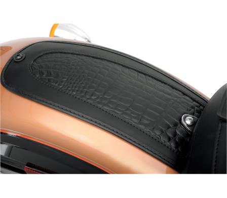 Fender Skin - Gator Leather Center