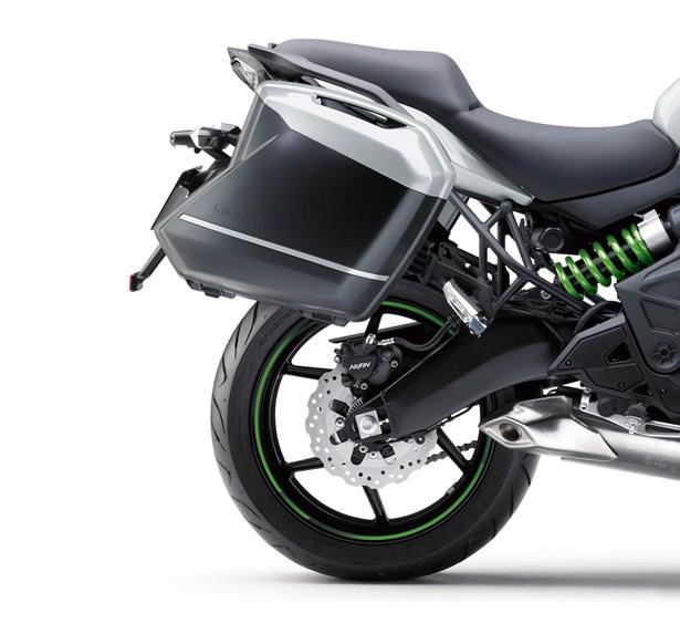 KQR Hard Saddlebags Trim Set - 28L. - Pearl Blizzard White