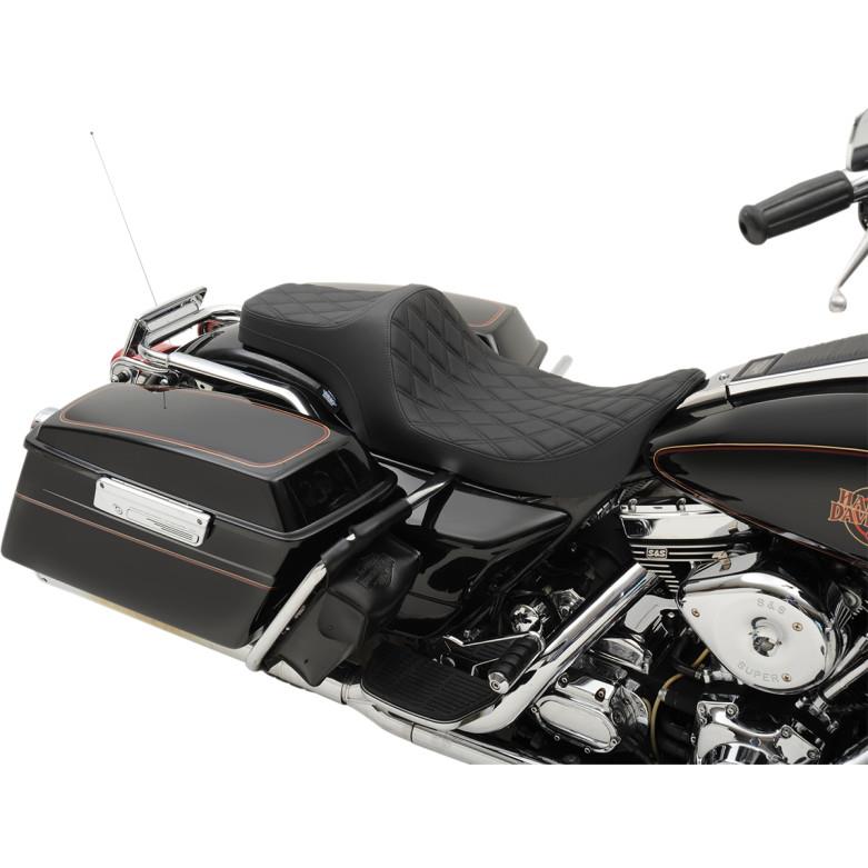 Predator III Seat - Double Diamond - Black Thread