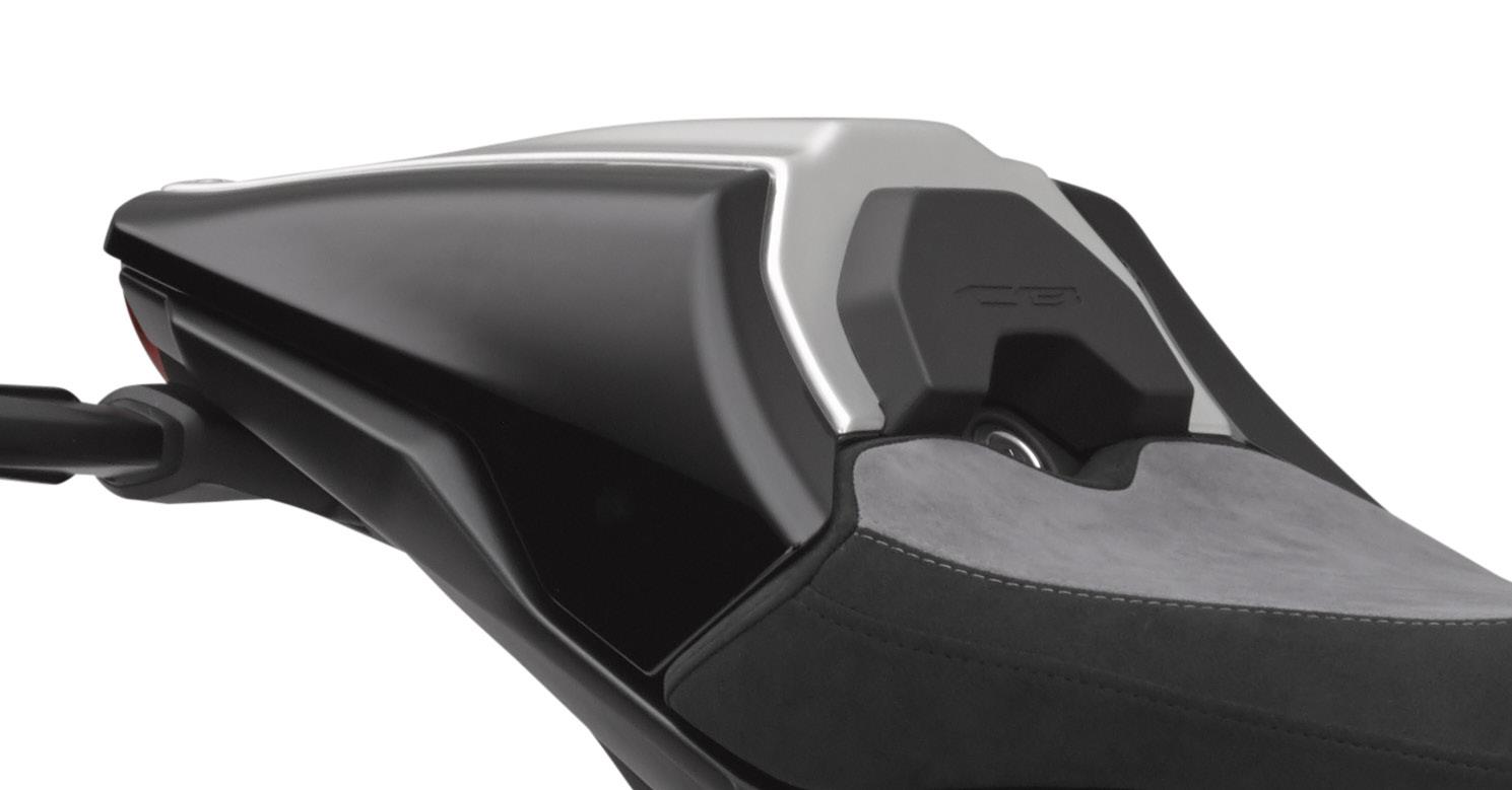 Single Seat Cowl - Silver/Silver