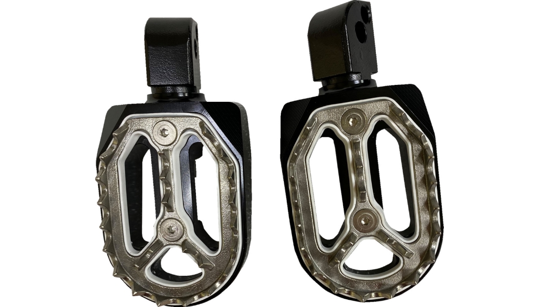 Qualifier Footpegs - Passenger