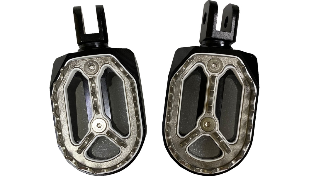 Qualifier Footpegs - Driver