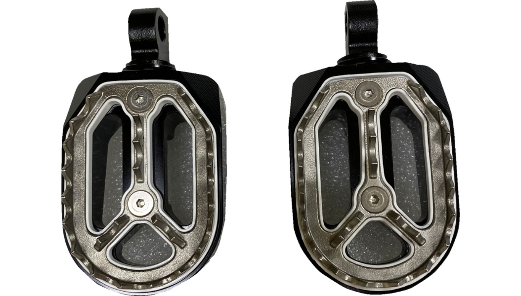 Qualifier Male Footpegs