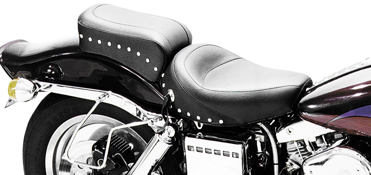 One-Piece Studded Seat