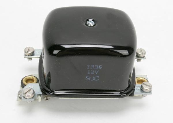 12V Regulator - Black